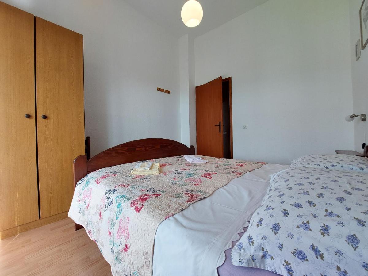 Apartments Vilim Pinezići Exterior foto