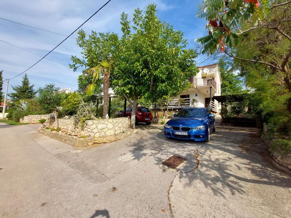 Apartments Vilim Pinezići Exterior foto