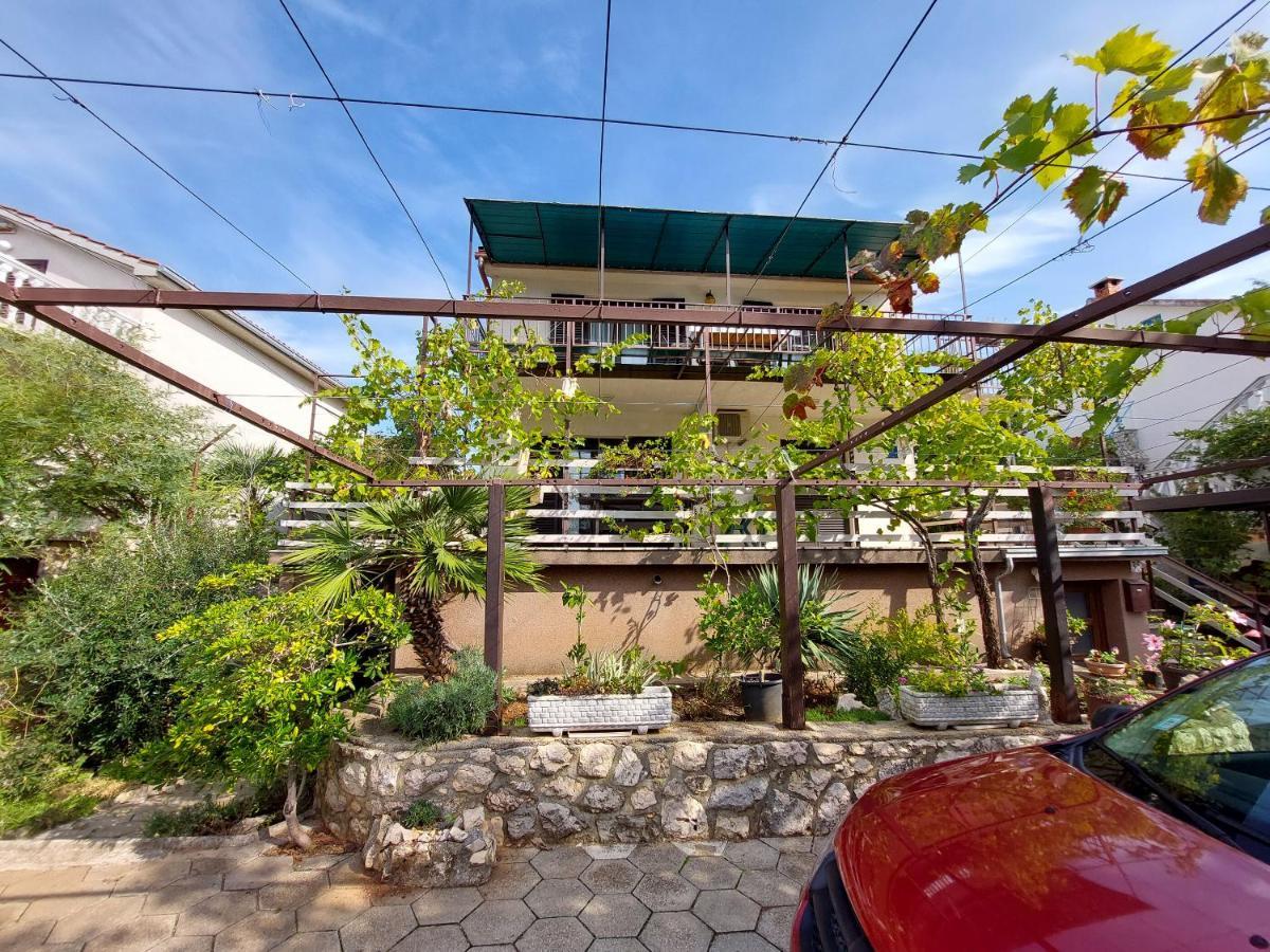 Apartments Vilim Pinezići Exterior foto